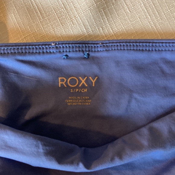Roxy 2 piece swimsuit bikini - Picture 7 of 7